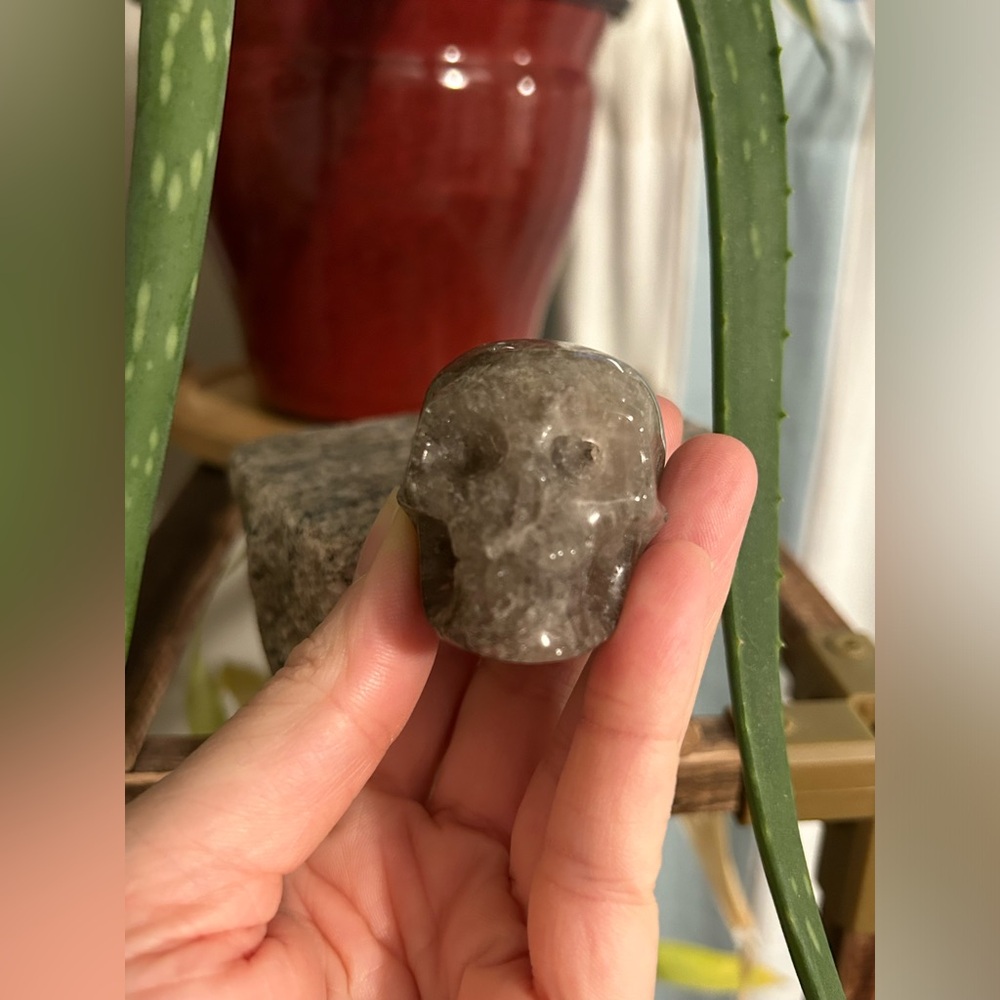 Smokey Quartz✨ Skull 💀 - Picture 6 of 6